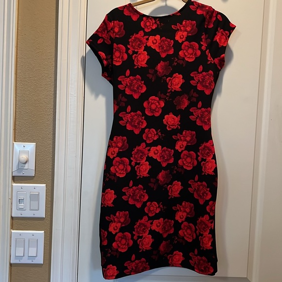 Almost Famous Junior Girls Dress, size XL, never worn - Picture 4 of 4